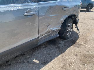 2021 GMC Acadia FWD SLE - Primary Damage Left Image